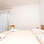 Konukevi Karla 3*