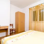 Karla 3* Polače