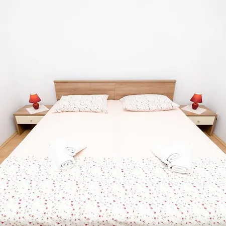 Karla 3* Polače
