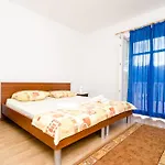 Karla Polače