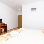 Πανσιόν Karla 3*