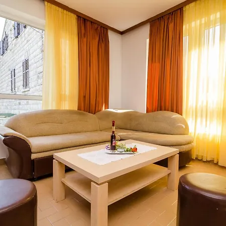 Karla Guest house Polace