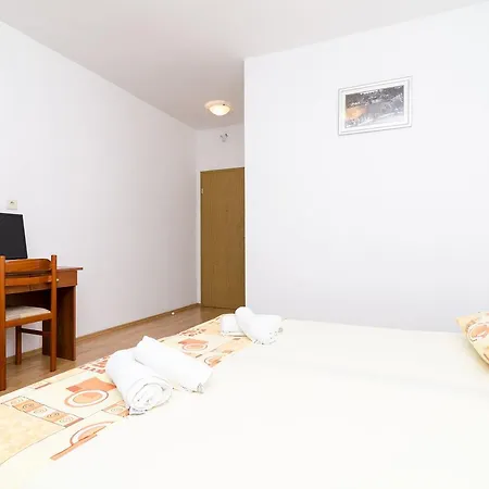 Pensión Karla 3*