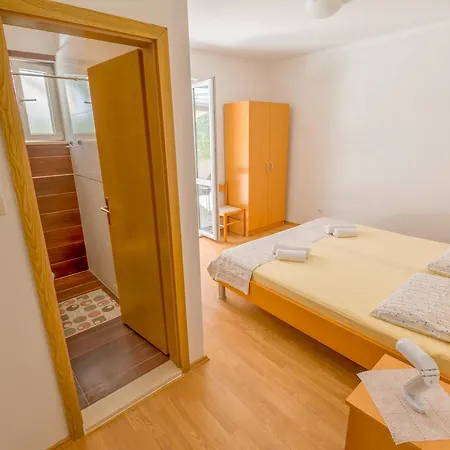 Karla 3* Polače