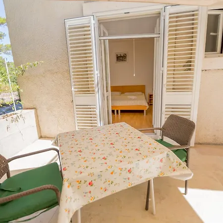 Guest house Karla 3*